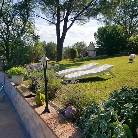 Chalet One Bedroom Chalet With Shared Pool Enclosed Garden And Wifi At *