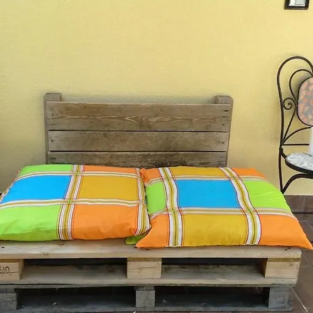 Chalet One Bedroom Chalet With Shared Pool Enclosed Garden And Wifi At *
